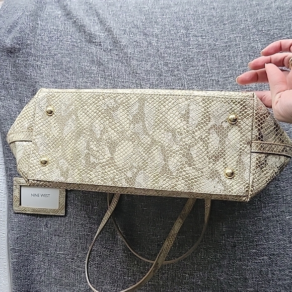 NWOT NINE WEST Metallic Golden Tote - Picture 6 of 11